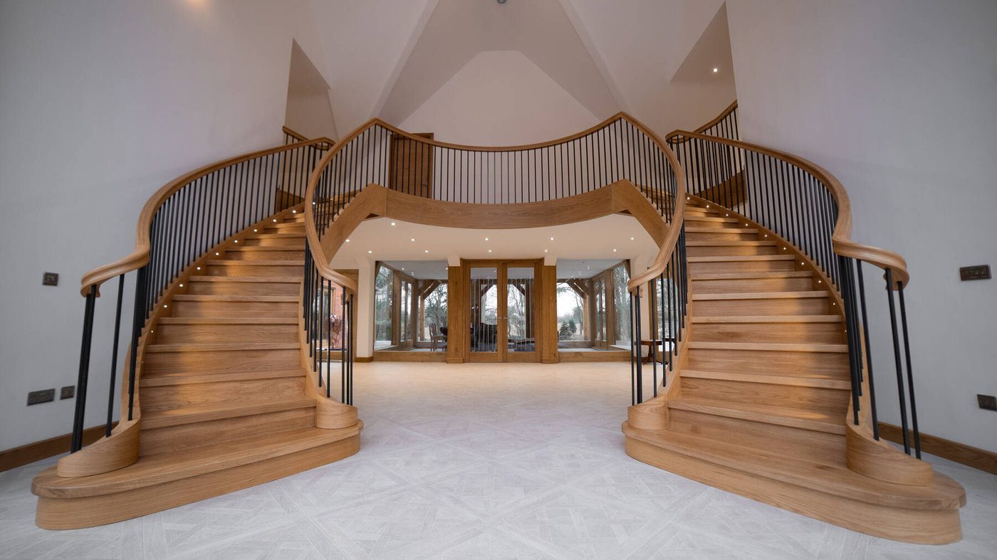 Curved staircase — reference 031 — Stairs supplied by Elite Visionary